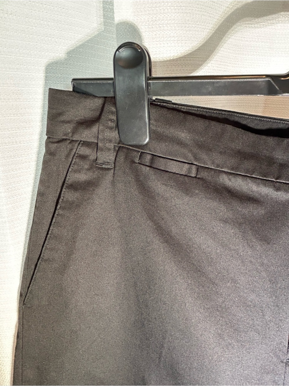 Vince - Men's Black Tailored Chino Golf Shorts - Picture 10 of 12